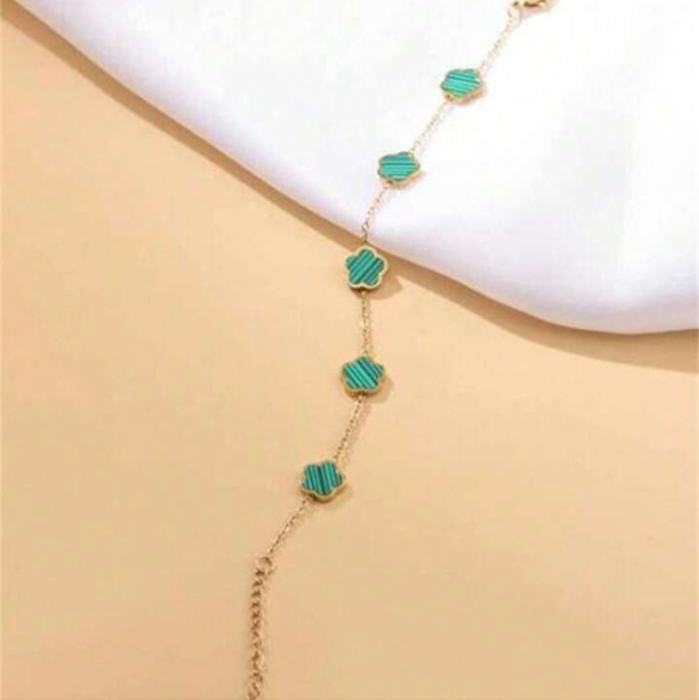 Clover Stainless Steel Gold Plated Elegant Bracelet. - Picture 3 of 8